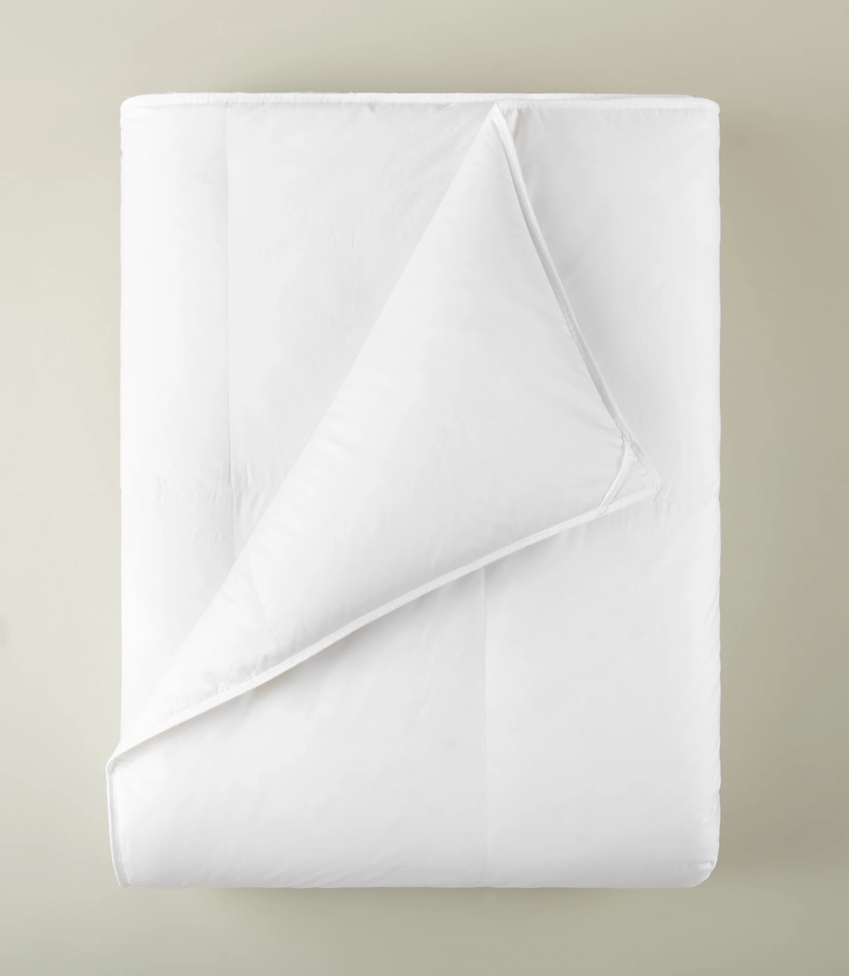 700 Fill Canadian White Down Duvet - Image 3