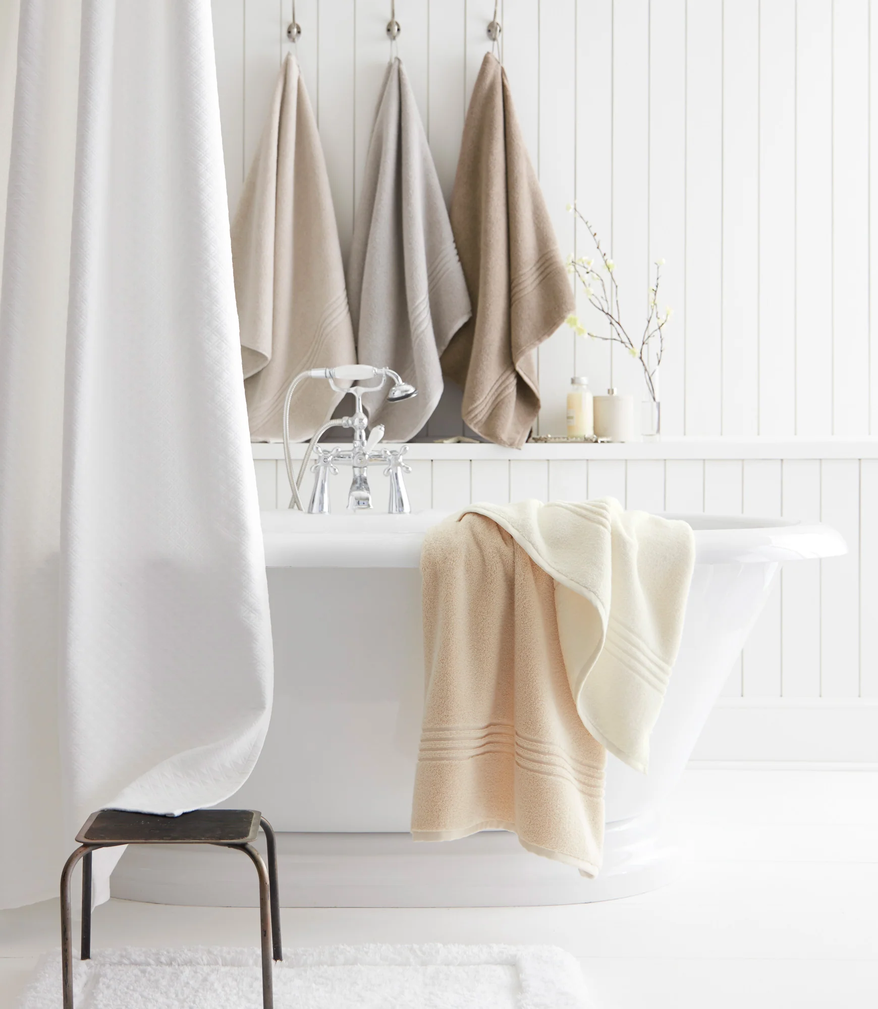 Chelsea Plush Bath Towel - Image 14