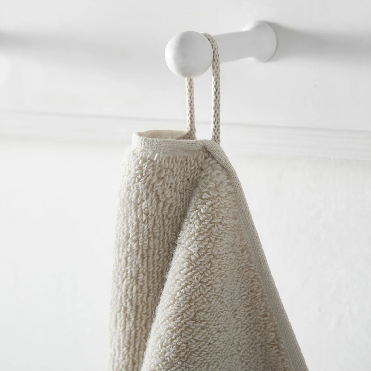 Chelsea Plush Bath Towel - Image 9