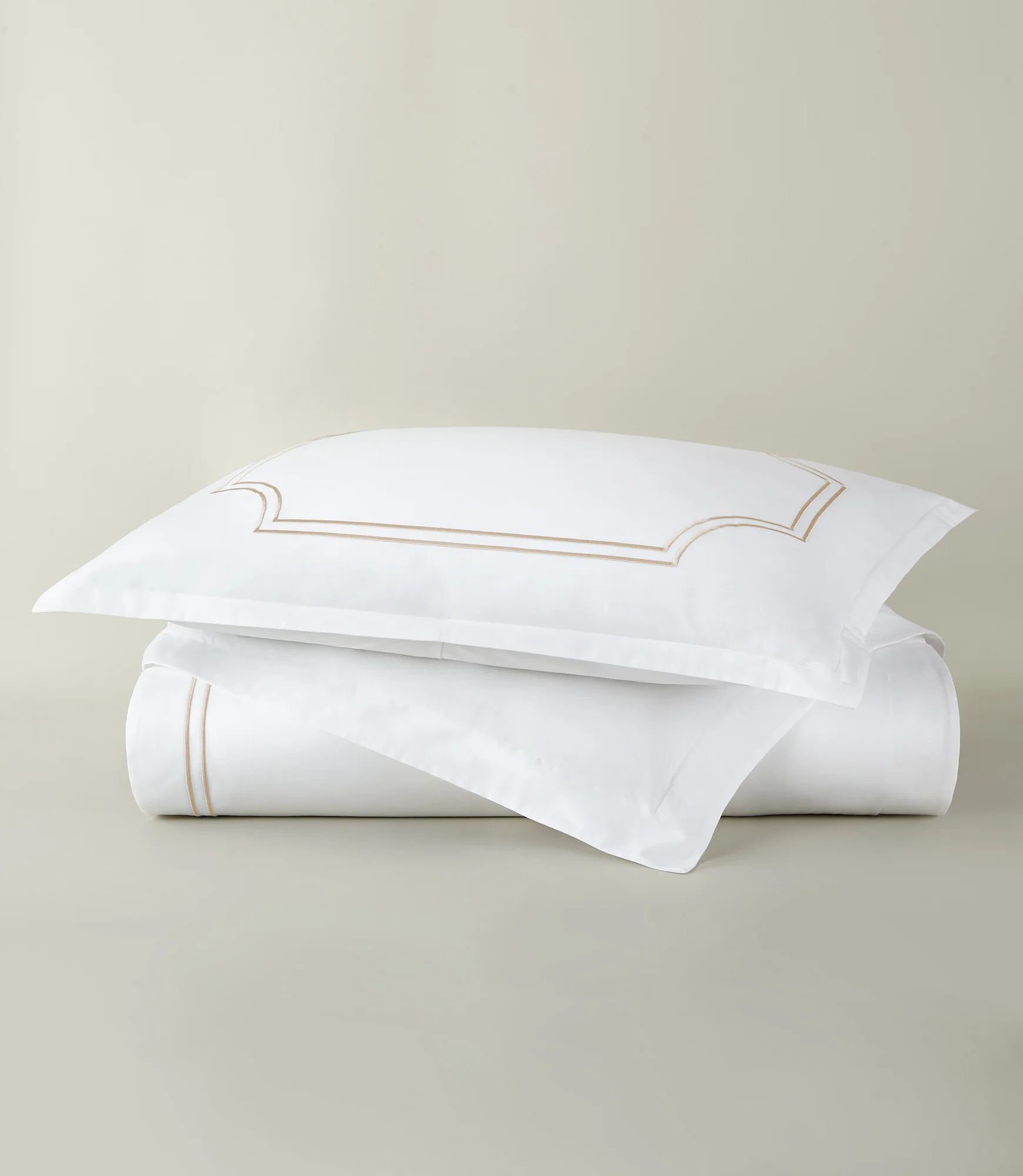 Deco Classic Embroidered Duvet Set - Image 3