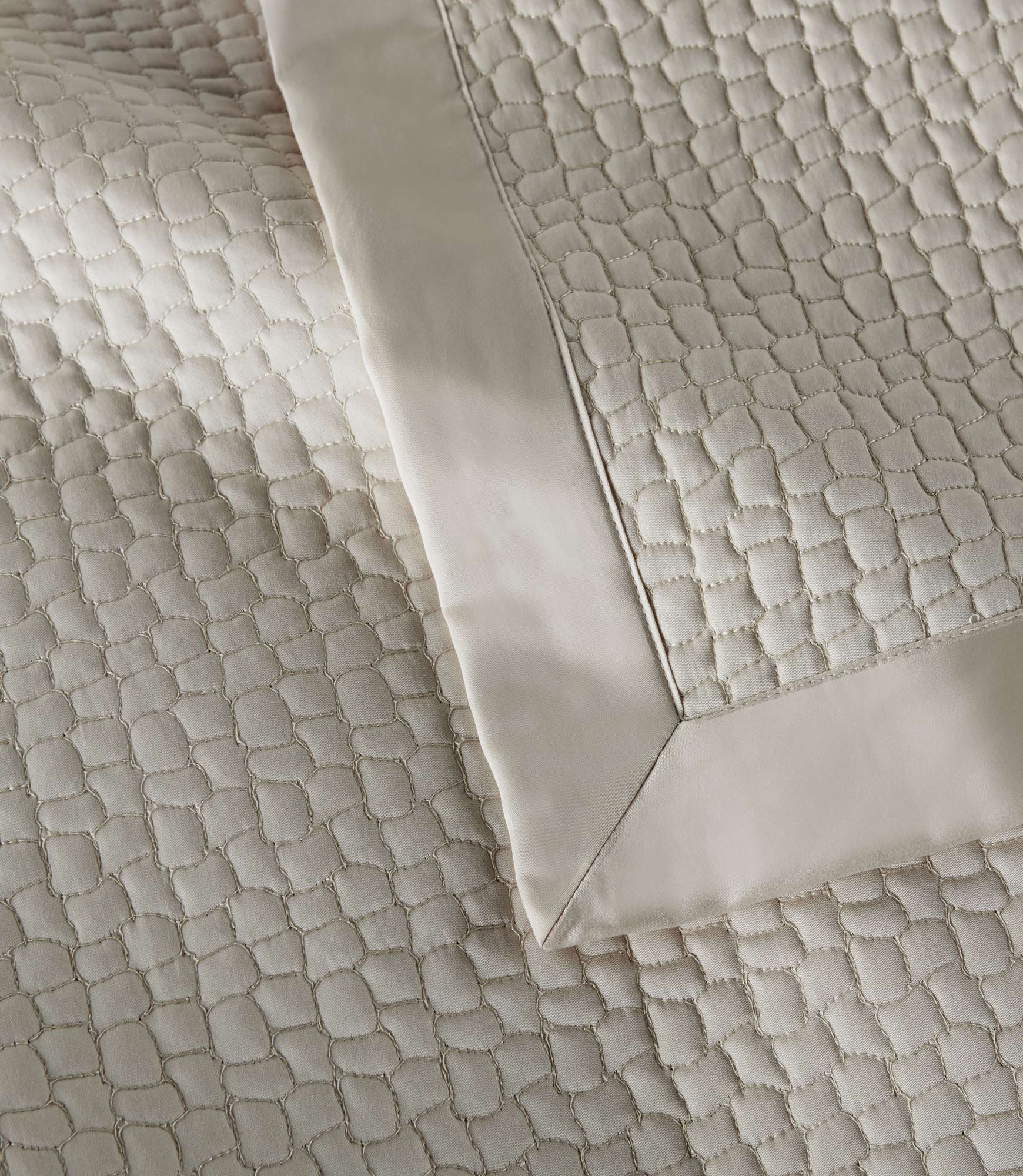 Hamilton Quilted Coverlet - Image 15