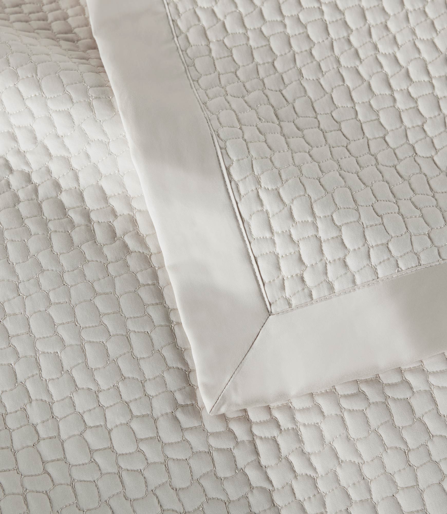 Hamilton Quilted Coverlet - Image 9