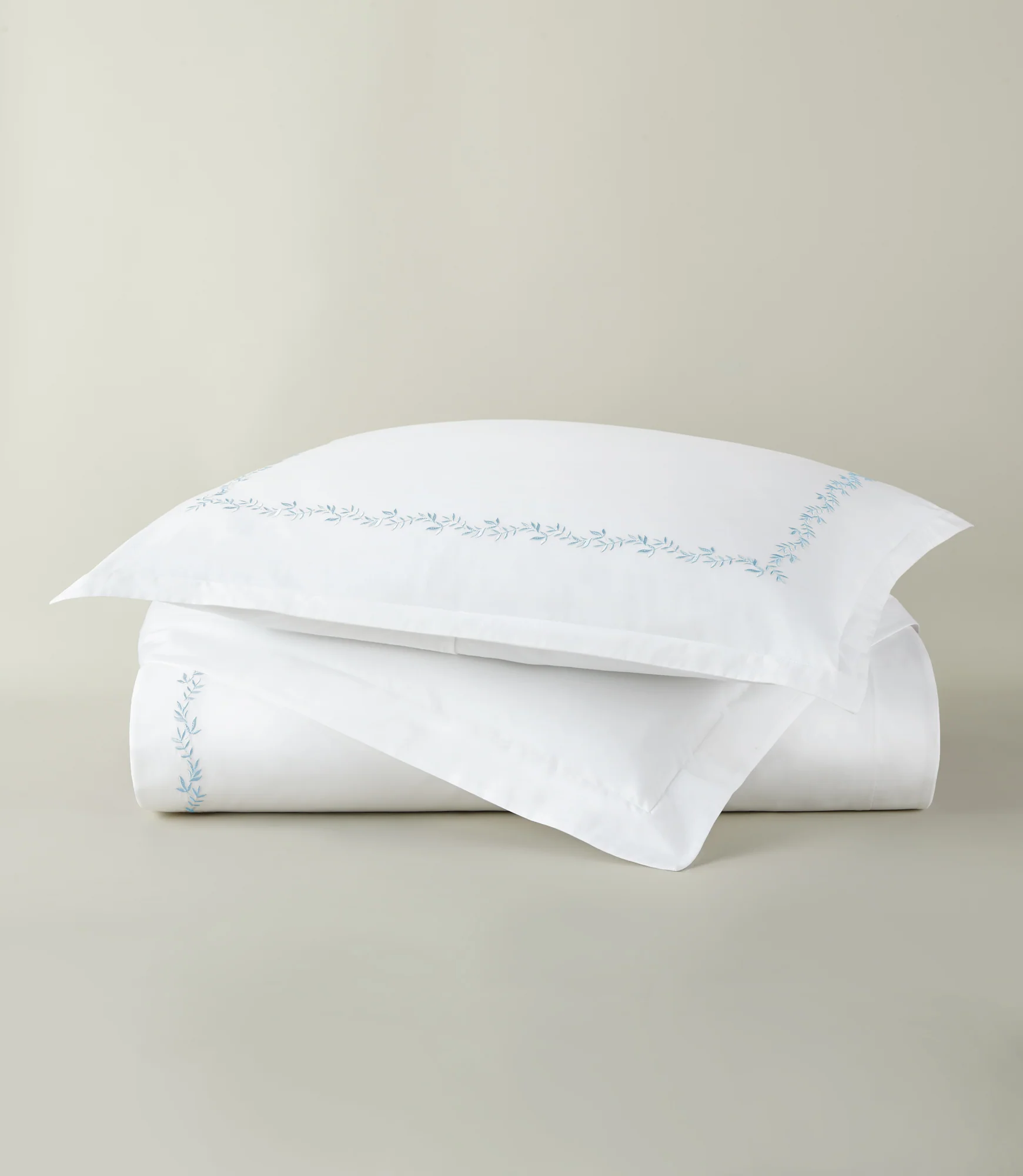Ivy Classic Embroidered Duvet Set - Image 3