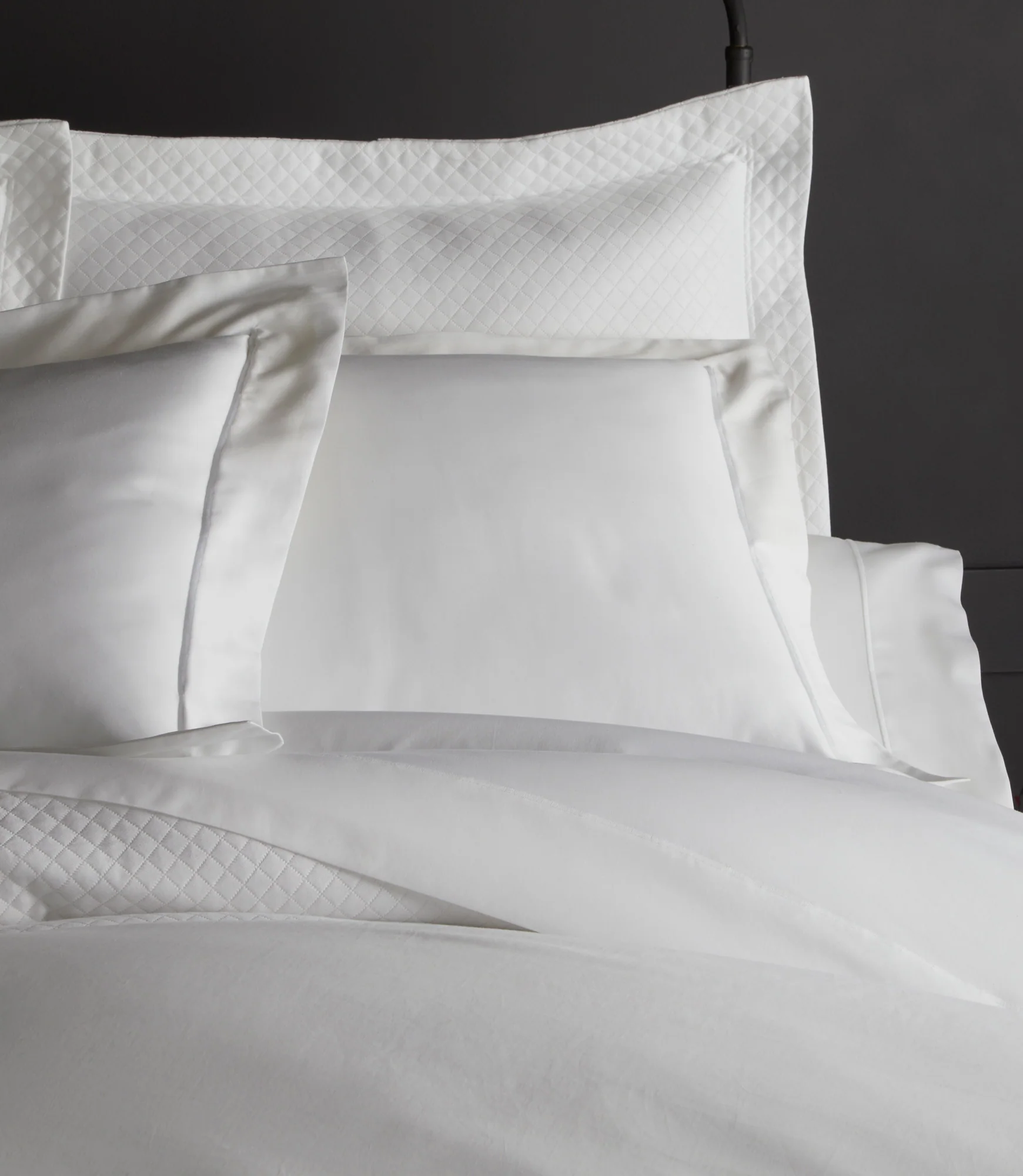 Oxford Matelassé Coverlet - Image 4