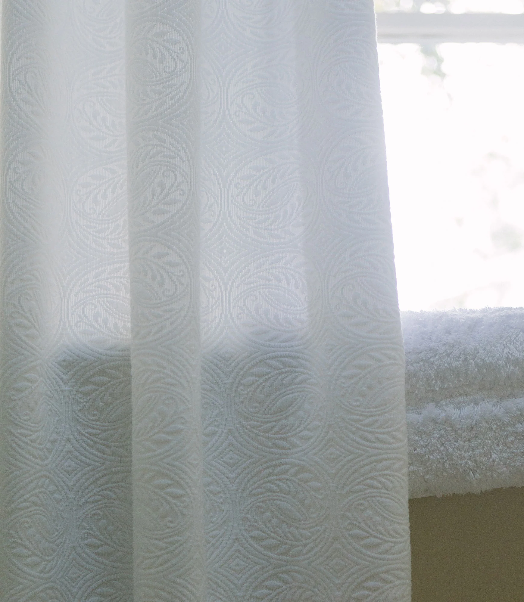 Vienna Matelassé Shower Curtain - Image 3